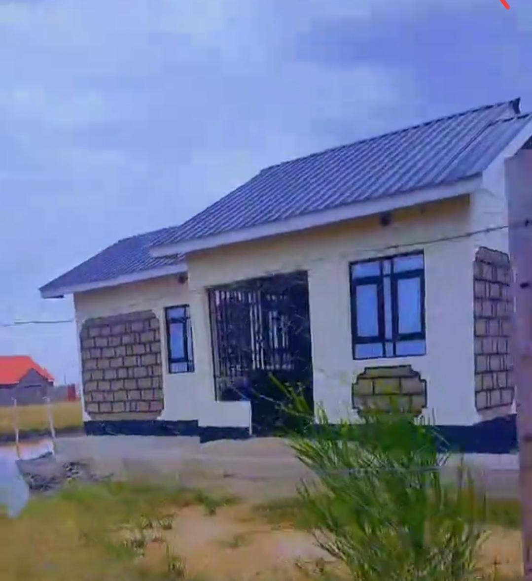 ONE BEDROOM HOUSE FOR SALE 2.2M READY TITLE DEED